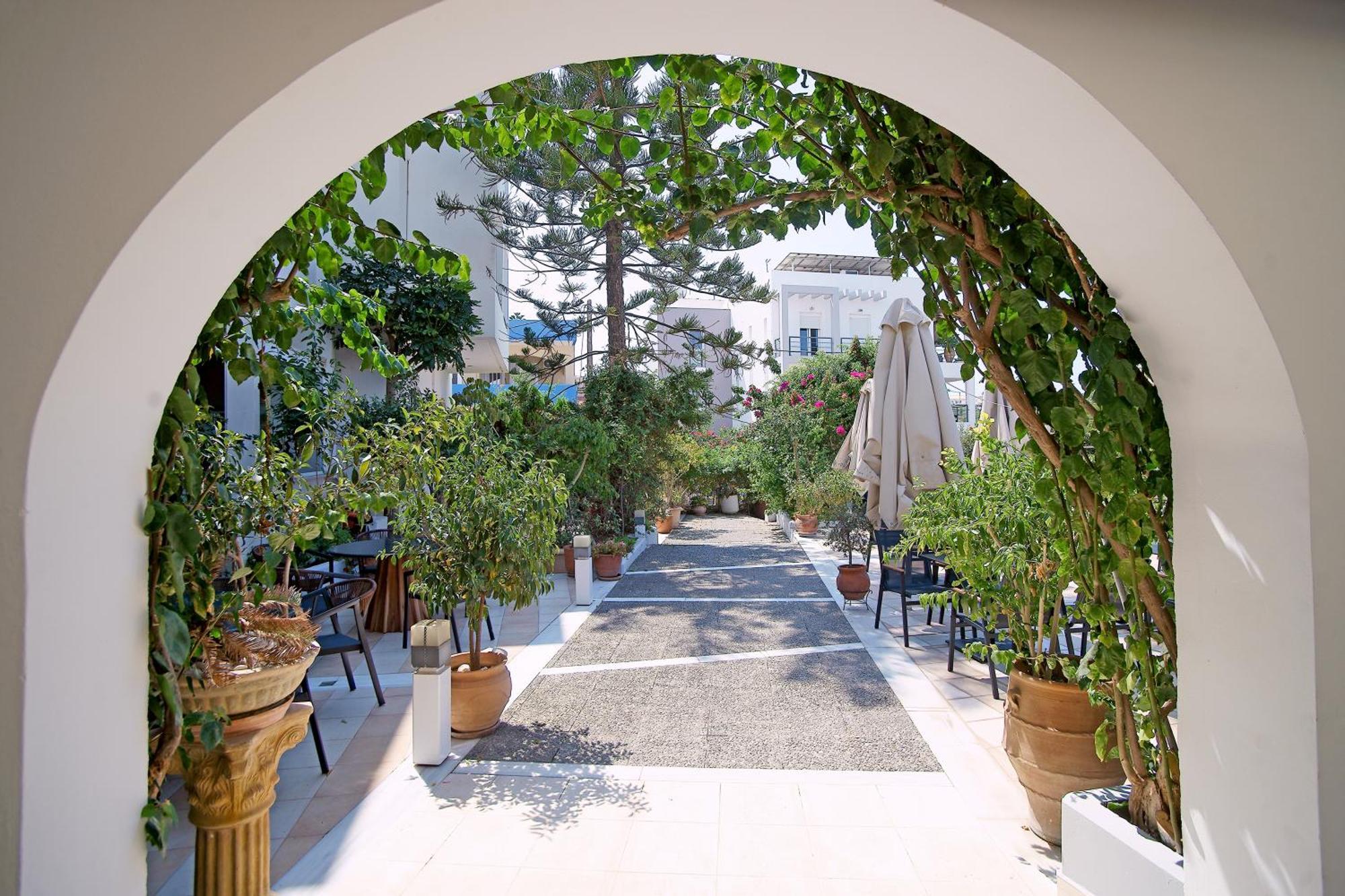 Kyparissia Beach Hotel Bagian luar foto