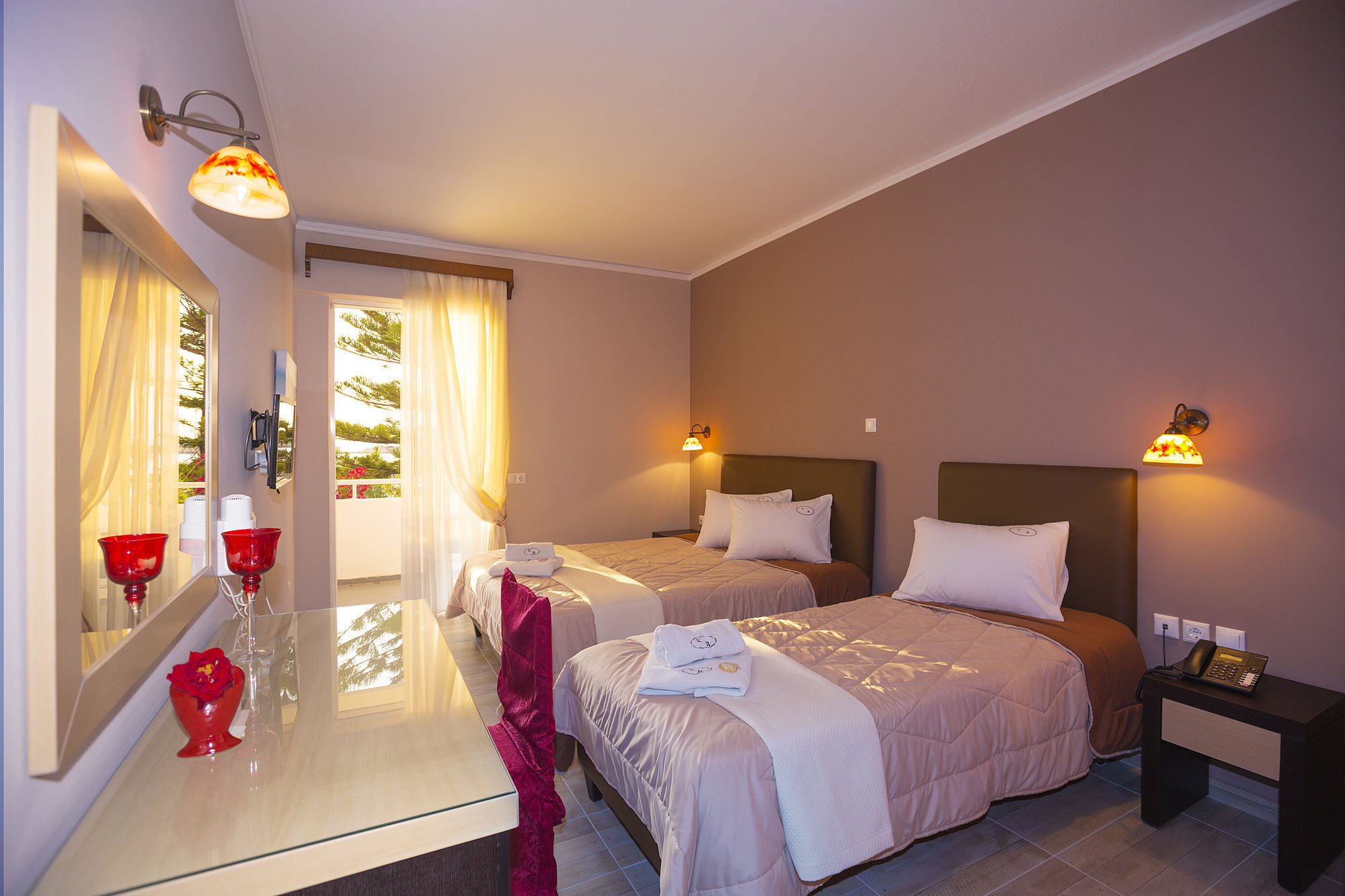 Kyparissia Beach Hotel Bagian luar foto